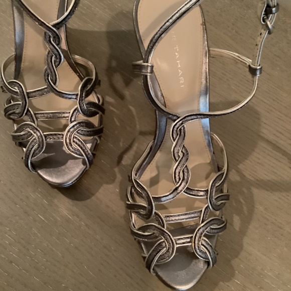 Elie Tahari wedge sling back sandal - Picture 9 of 9